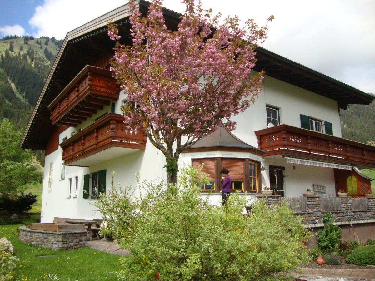 Ferienwohnung Gästehaus Auer Holzgau Exterior foto